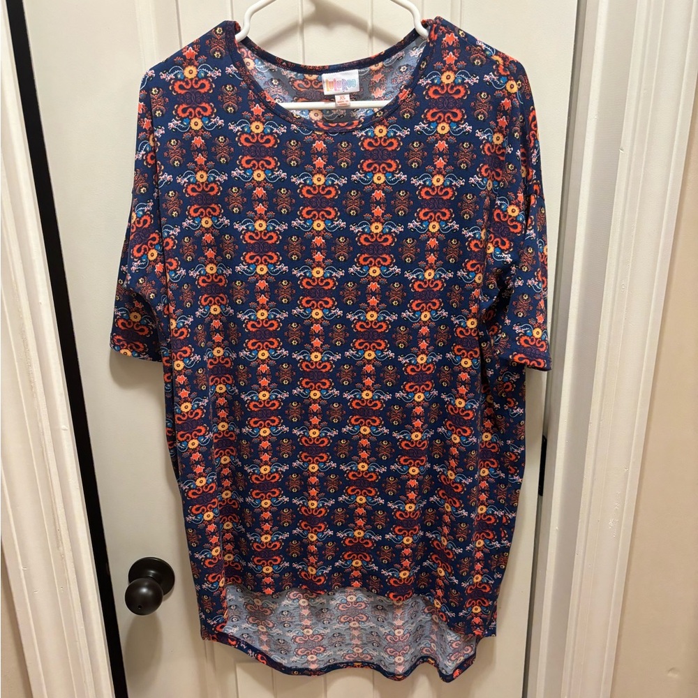 LulaRoe shirt, size xs
